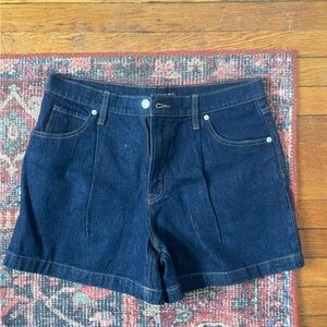 *NEVER WORN* Banana Republic Dark Denim Shorts Size 30/10